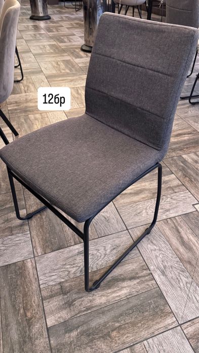 Трапезни столове