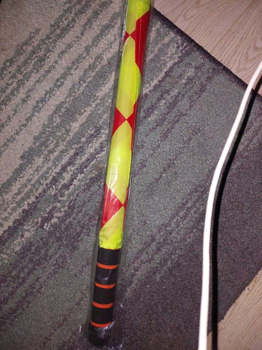 Ofer spre vânzare fanioane Quadro Line D