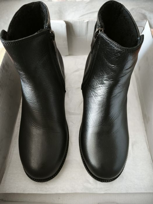 Ghete de damă din piele naturală măsură 37-38