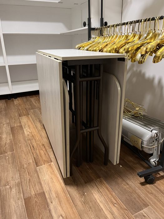 Продается стол 3 метр.