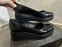 Дамски черни обувки на платформа 36номер