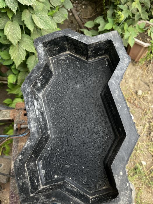 Силиконовые формы для тротуарной плитки.