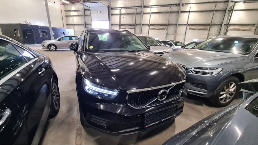 Volvo xc40 momentum diesel recent adus