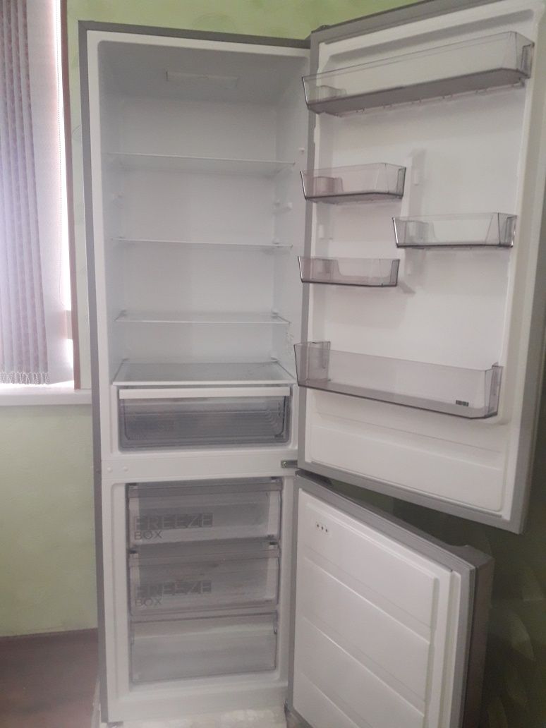 Холодильник Midea новые состояние