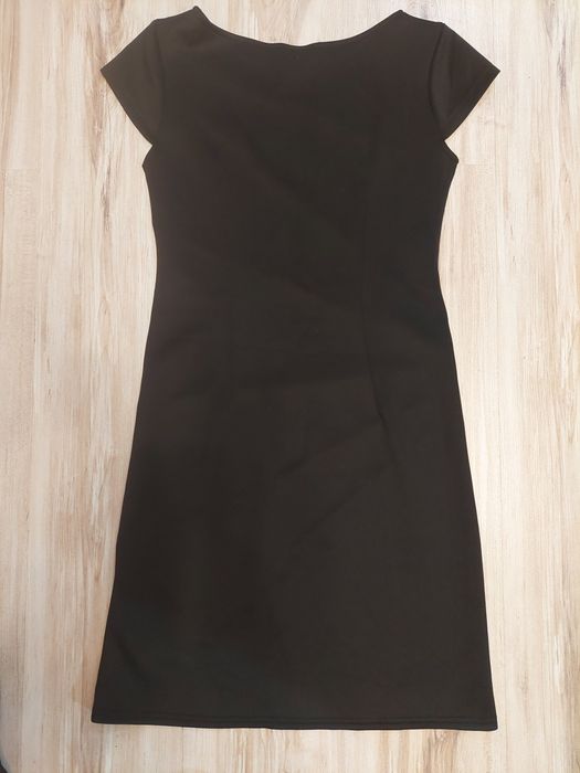 Официална черна рокля