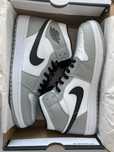 Air Jordan 1 Mid