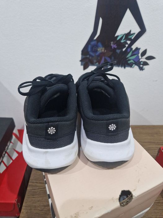 Adidasi Nike runner 37.5