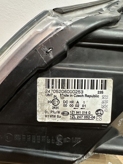 Far dreapta skoda octavia 2 fl facelift xenon adaptiv Europa