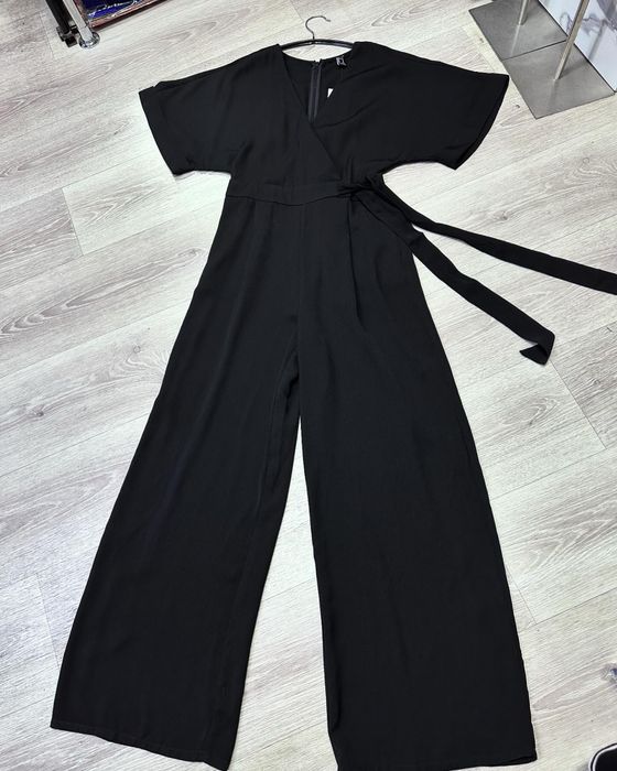 Комбинезон красивый на замке М/L