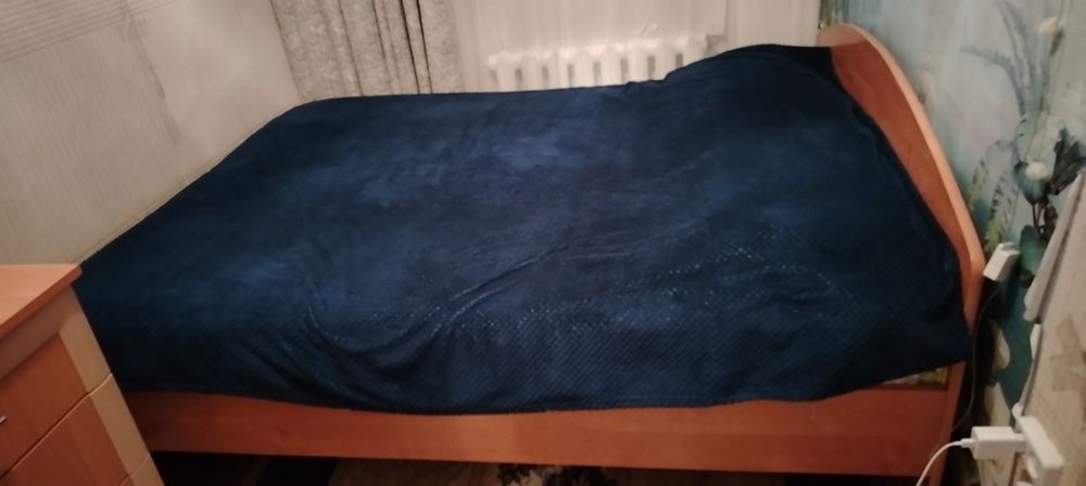 Кровать с комодом