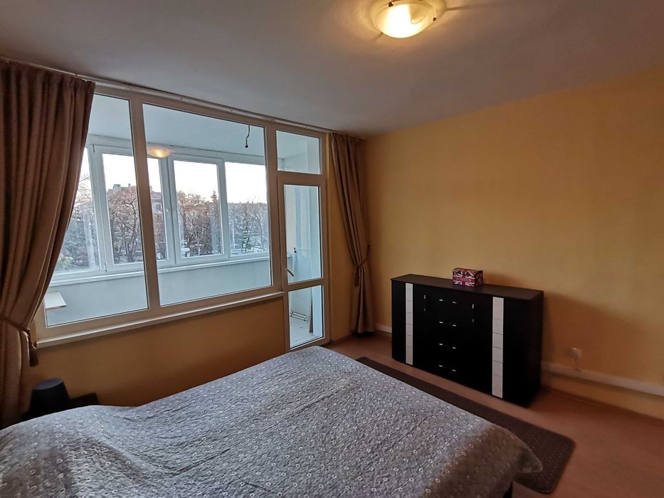 Дава се под наем Двустаен апартамент в Бургас, Братя Миладинови - 64 кв.м за 306 € - Снимка #3