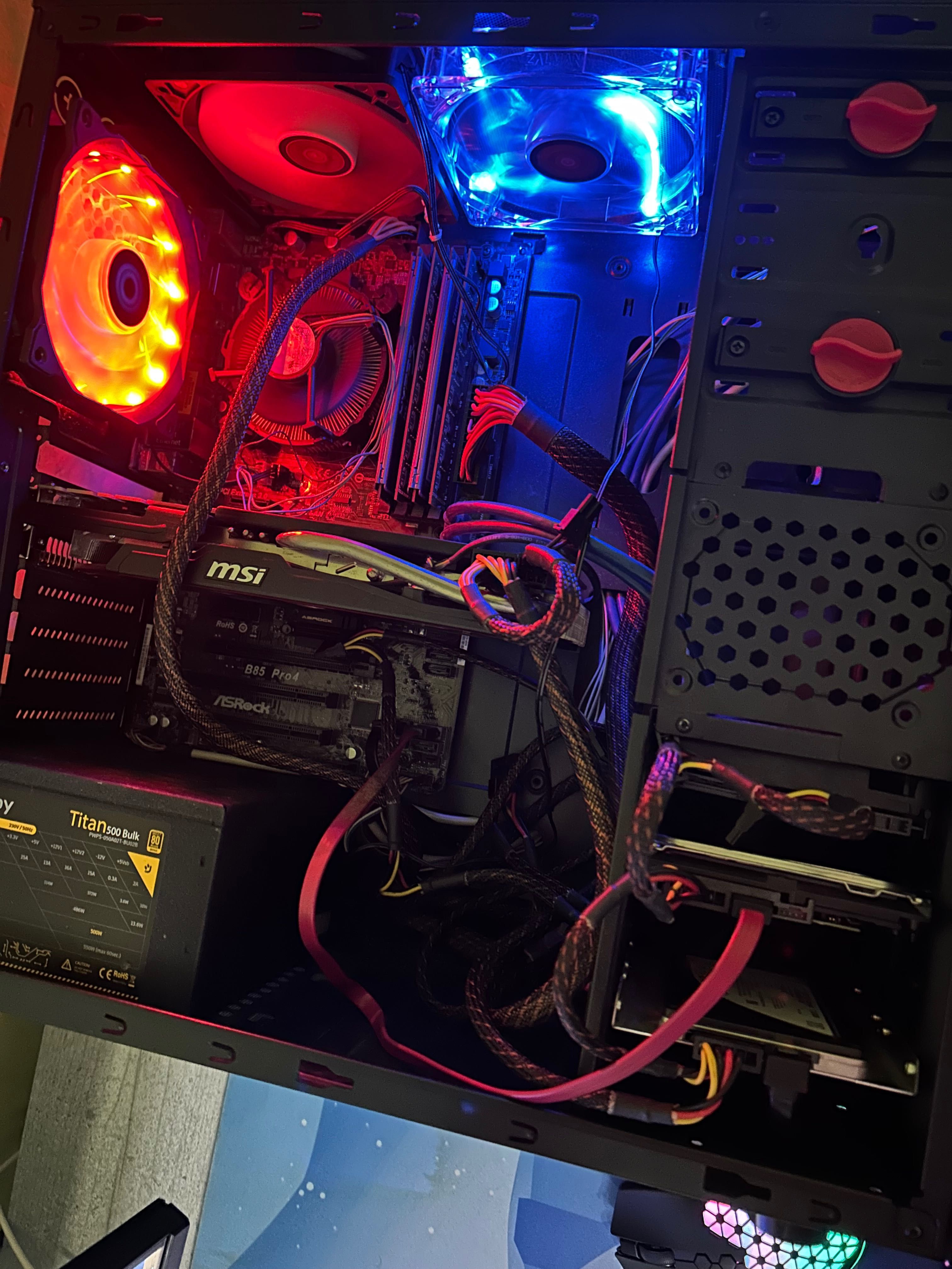 Pc gaming i5 4440,12 gb ram , 1T hdd ,320 gb hdd,128 ssd