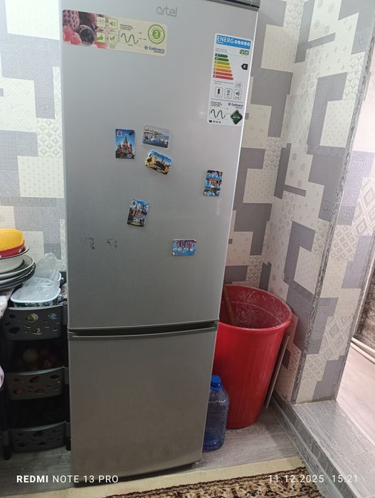 Холодильник артель в хорошем состоянии