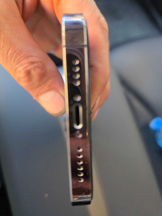 Iphone 14 Pro Max 256 Gb 84 emkost Aybi ekranida Xoli bor