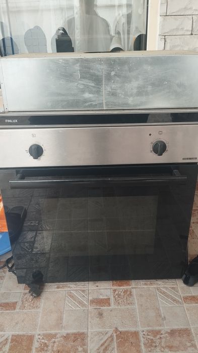 Продавам фурна плюс аспиратор
