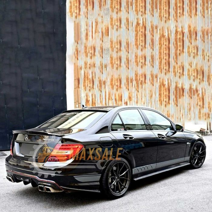 Mercedes C class W204 Заден спойлер за таван седан нови мерцедес бенз