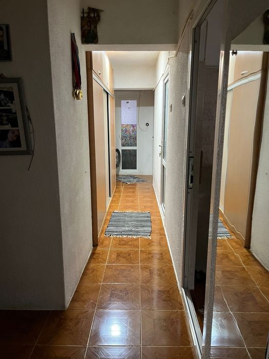 Apartament 3 camere de vânzare