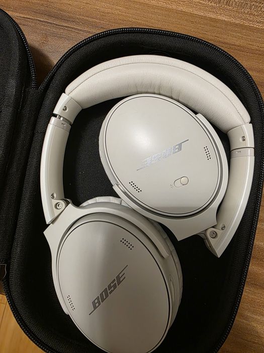 Casti cu anulare zgomot Bose QuietComfort White Smoke