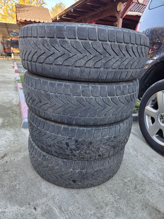 Anvelope 215/70r16 M+S