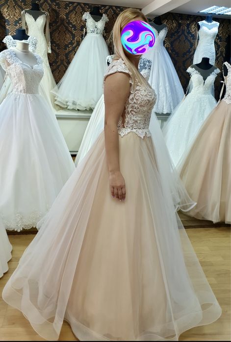 Vand rochie de mireasa nude