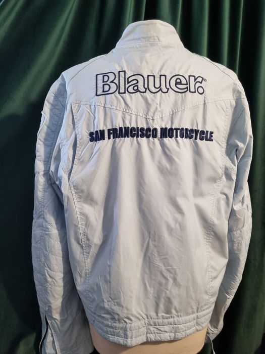 Vand Jacheta Blauer!