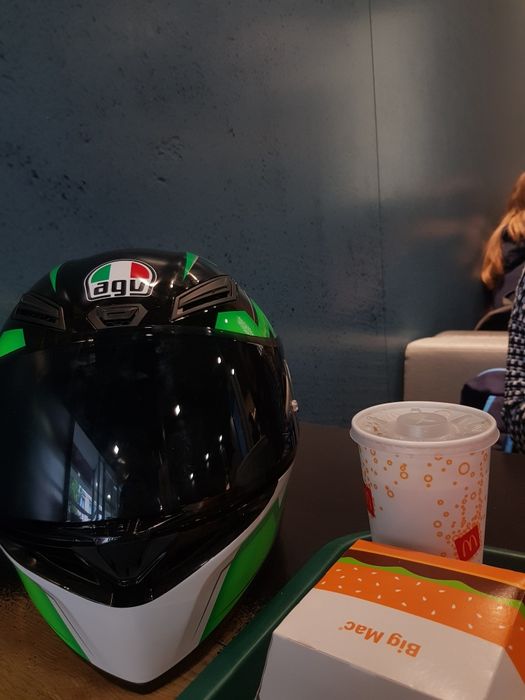 Vând cască Agv K1S,
