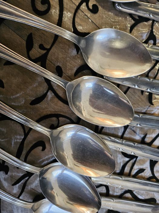 Прибори Вилици Лъжици