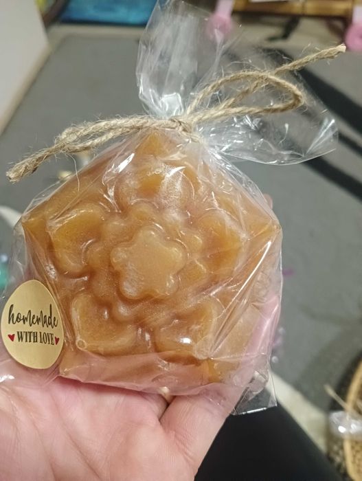 Натурални ръчно изработени сапуни