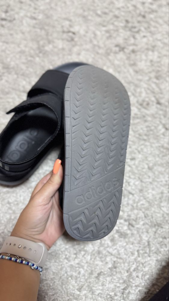 Adidad Adilette сандали- НОВИ!