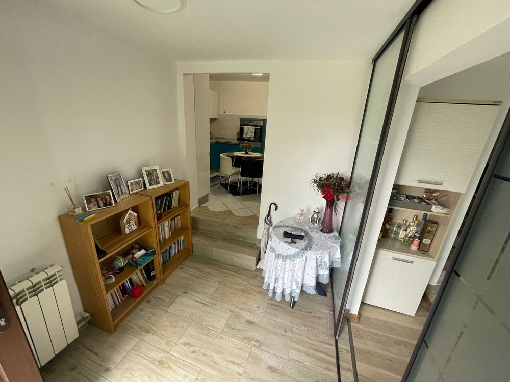 Vand apartament 4 camere