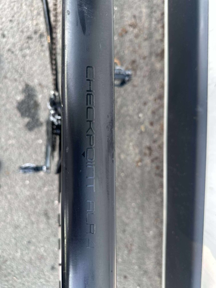 Bicicleta Trek checkpoint alt 4