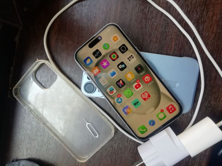 Iphone 15 в идеальном состоянии
