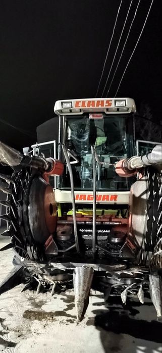 Kombayn Jaguar 840 sotiladi