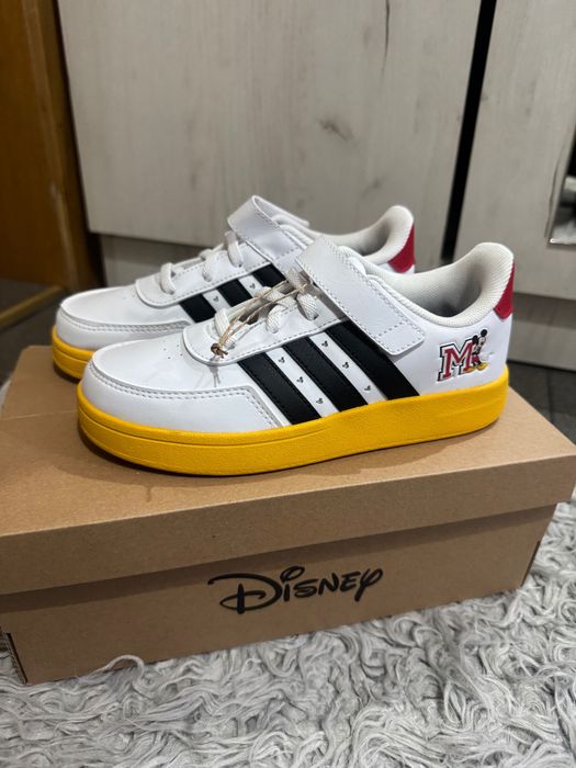 Кецове Disney adidas