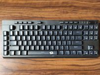 Геймърска клавиатура Redragon K596