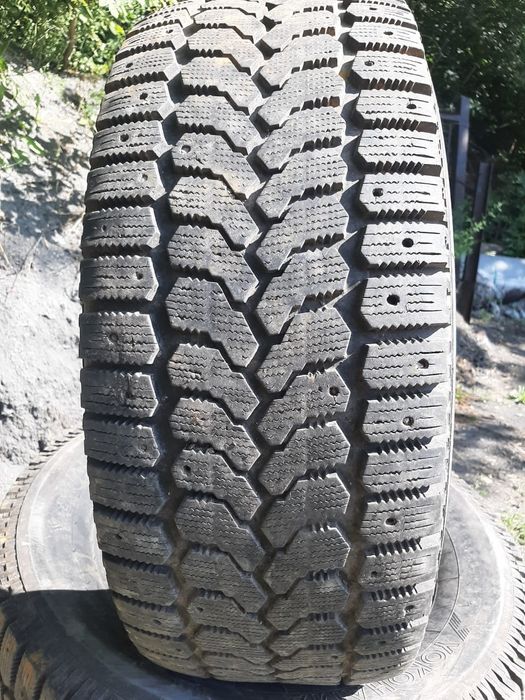 Продам шины R 18