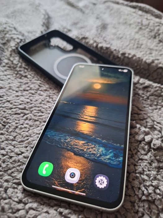 Samsung S23 FE 8/128 состояние нового