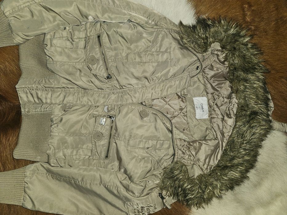 Vand geaca unisex Only  cu gluga mărime M