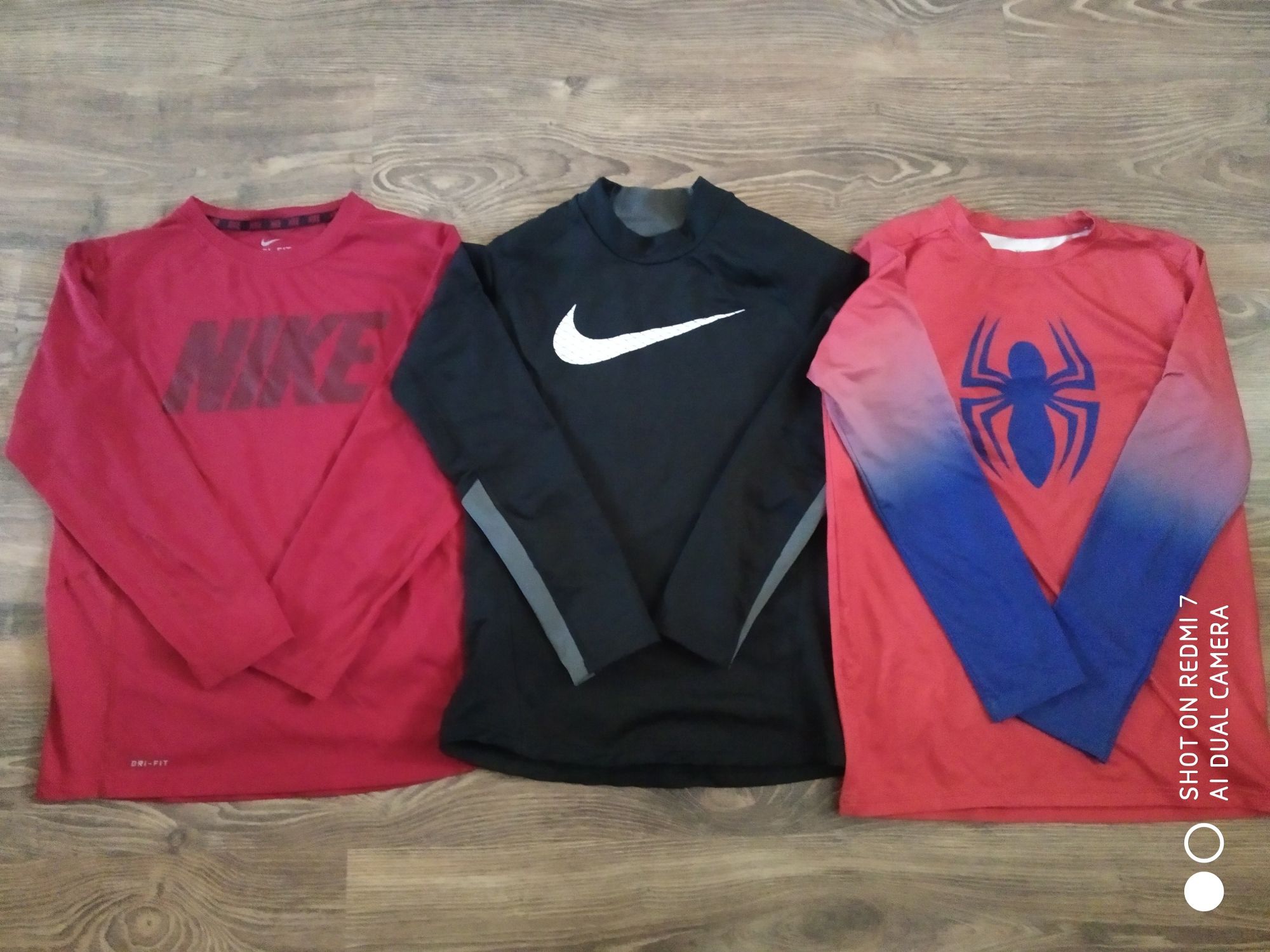 Блузи NIKE, UNDER ARMOUR  цена 20 лв