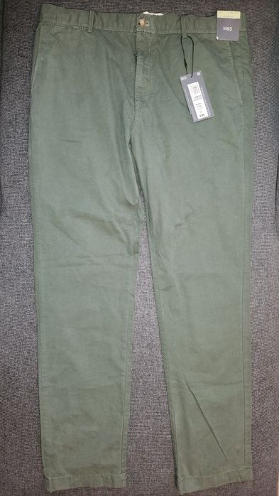 Pantaloni chino relaxed kaki