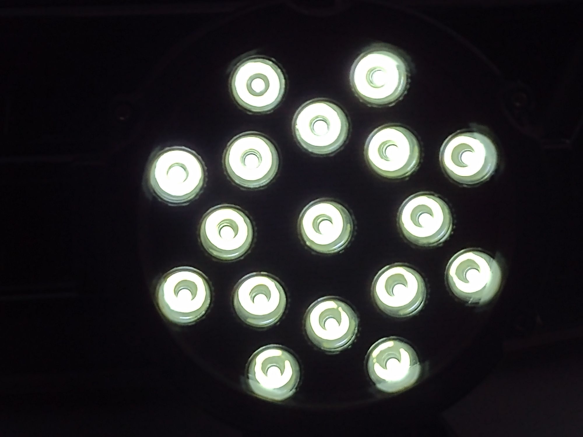 Vând proiectoare auto led offroad extreme
