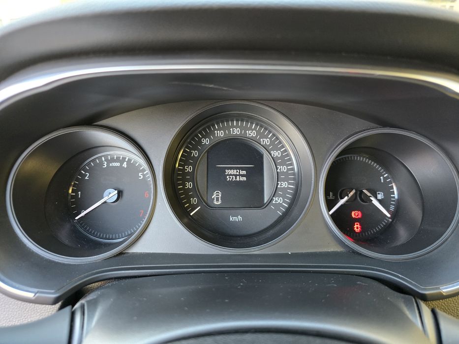 Megane 2017 1.6 benzina 37.800 km