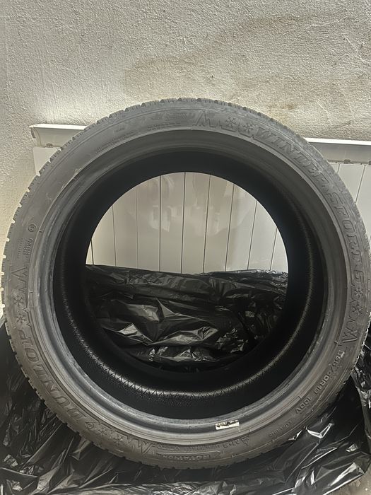 Гуми Dunlop 255/40/19 зимни ДОТ 4923
