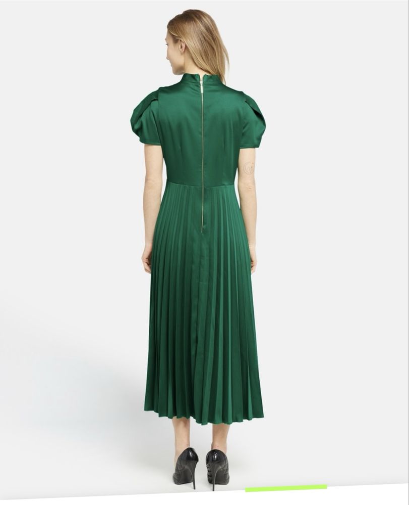 Зелена елегантна рокля Closet
