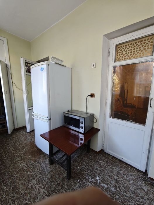 к/т НУКУС. Сдаю 3 комнатную квартиру на 2 этаже