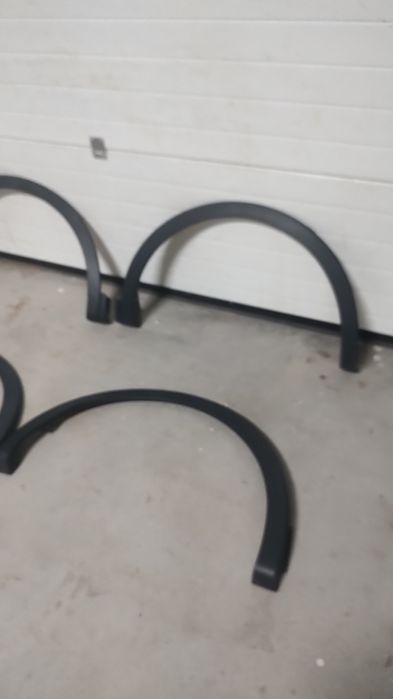 Bandou , bandouri dreapta și stânga spate fata Renault arkana