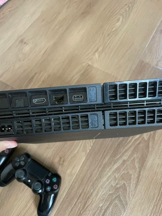 Playstation 4/ 2 ta original pult 10.50