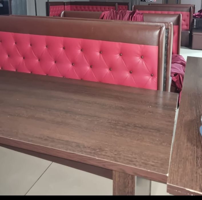 Продам диваны для кафе или летника и столы