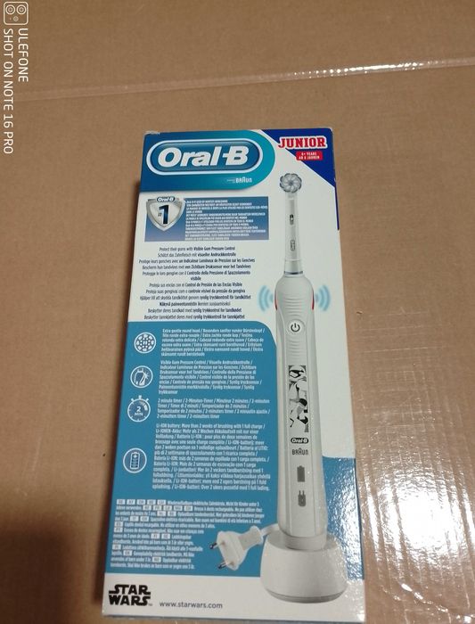 Periuta de dinti Oral-B Pro2 Junior Star Wars Noua
