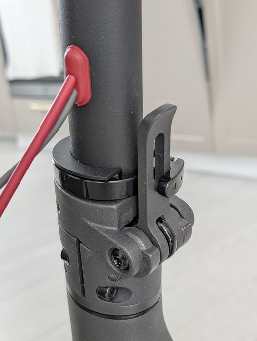 Vând trotineta electrica Xiaomi M365 în stare excepțională